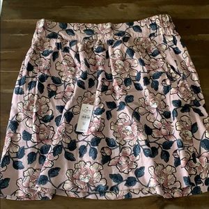 LOFT elastic floral skirt size medium